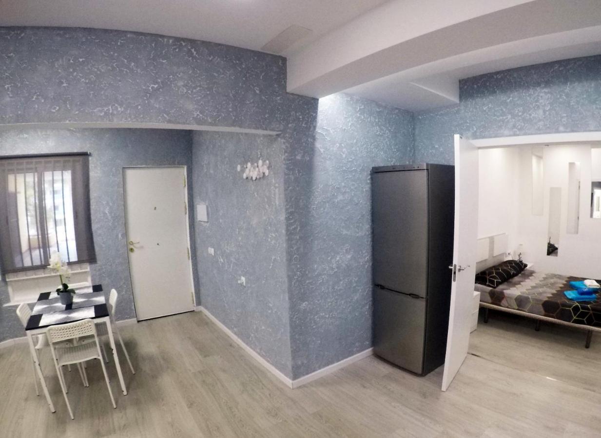Fantastic 2 Bedrooms, Just 20 Meters From Ocean Playa de las Americas  Exterior photo